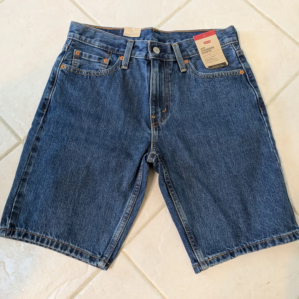 Levi's Dark Blue Jean Shorts - Picture 1 of 4